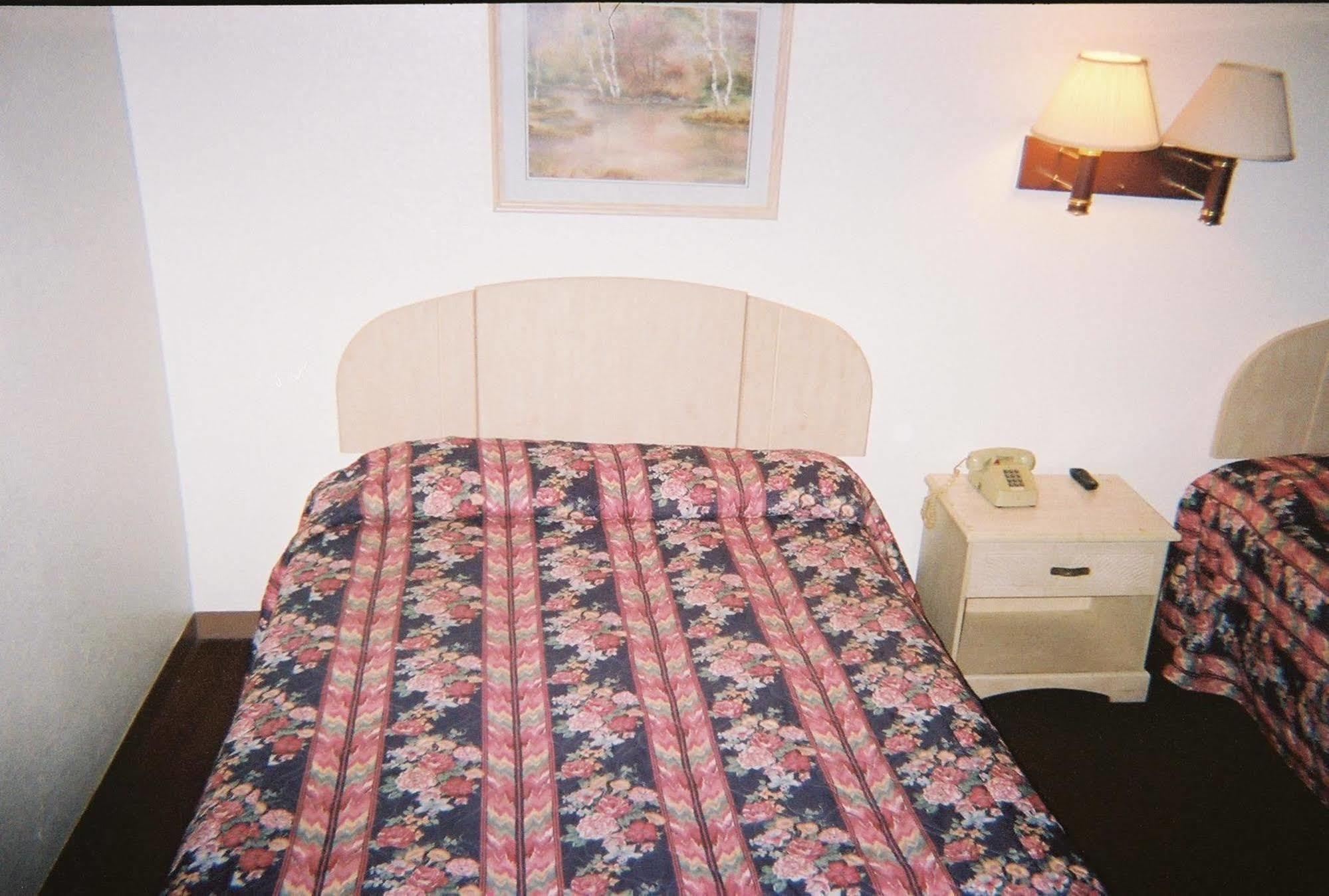 Budget Inn Wentzville Kültér fotó