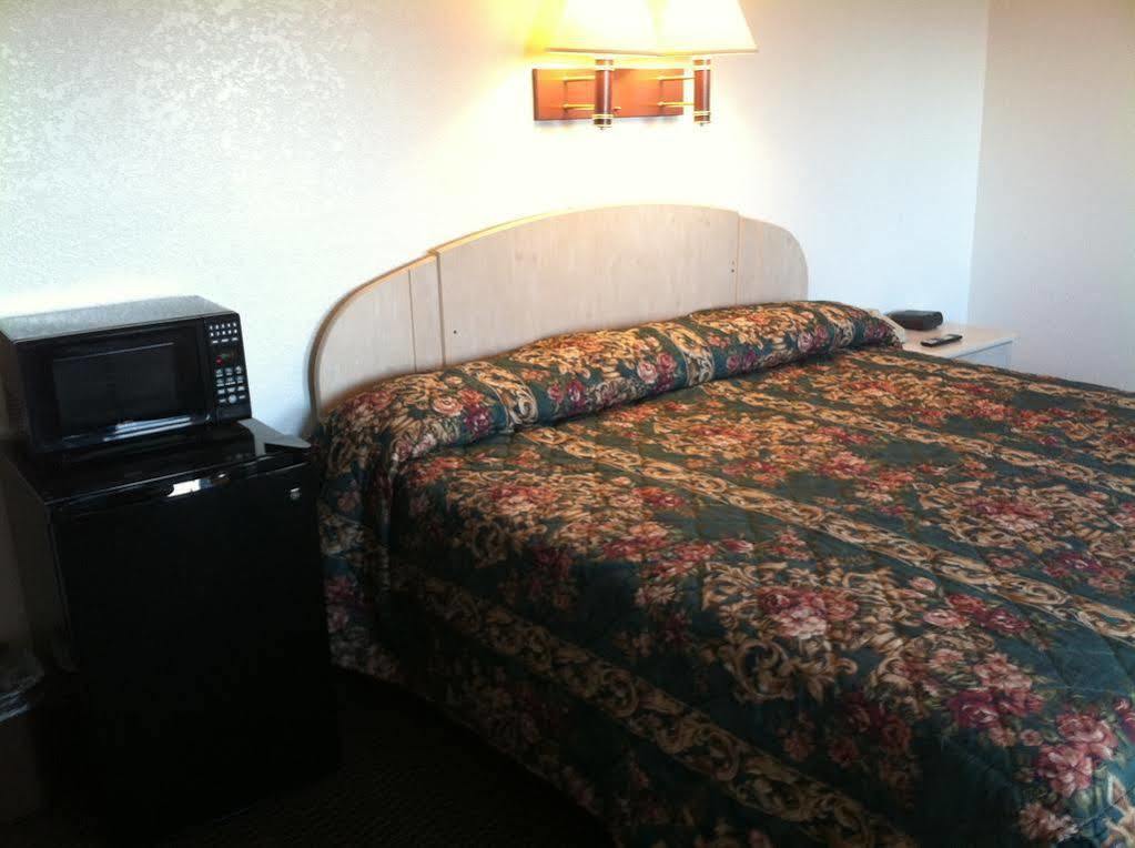 Budget Inn Wentzville Kültér fotó